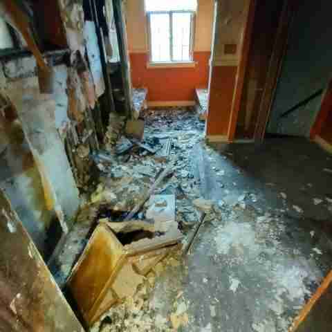 15045 manor (68).jpg